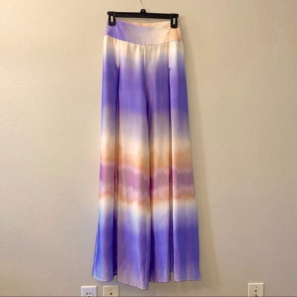 Coco Bianco Belted Pleated Palazzo Pant Ombré - Picture 2 of 7